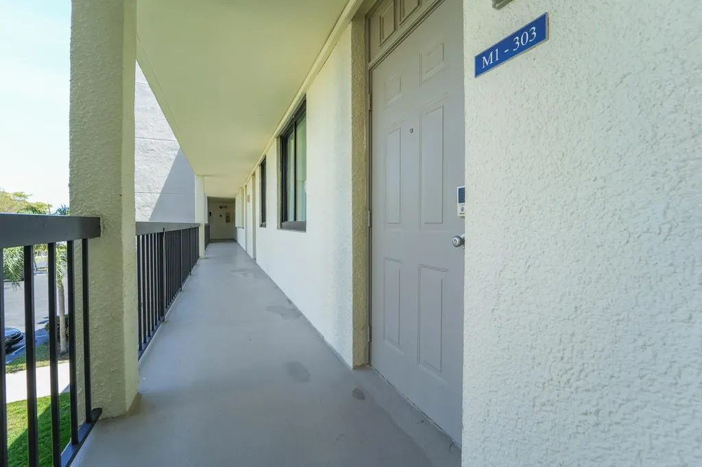 1605 S Us Highway 1 Jupiter FL 33477