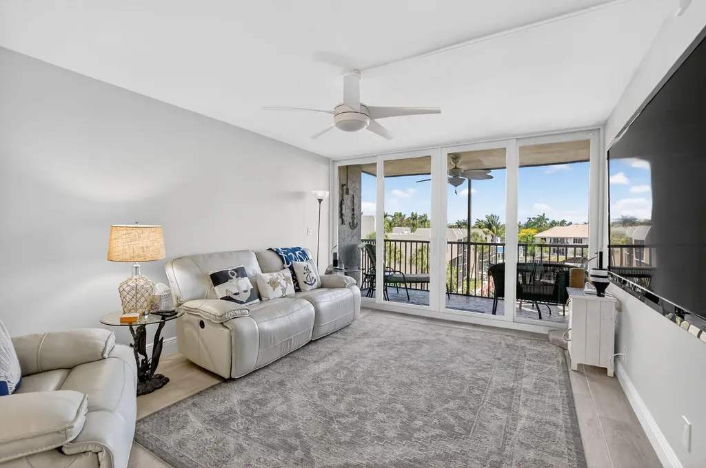 6 Royal Palm Way Boca Raton FL 33432