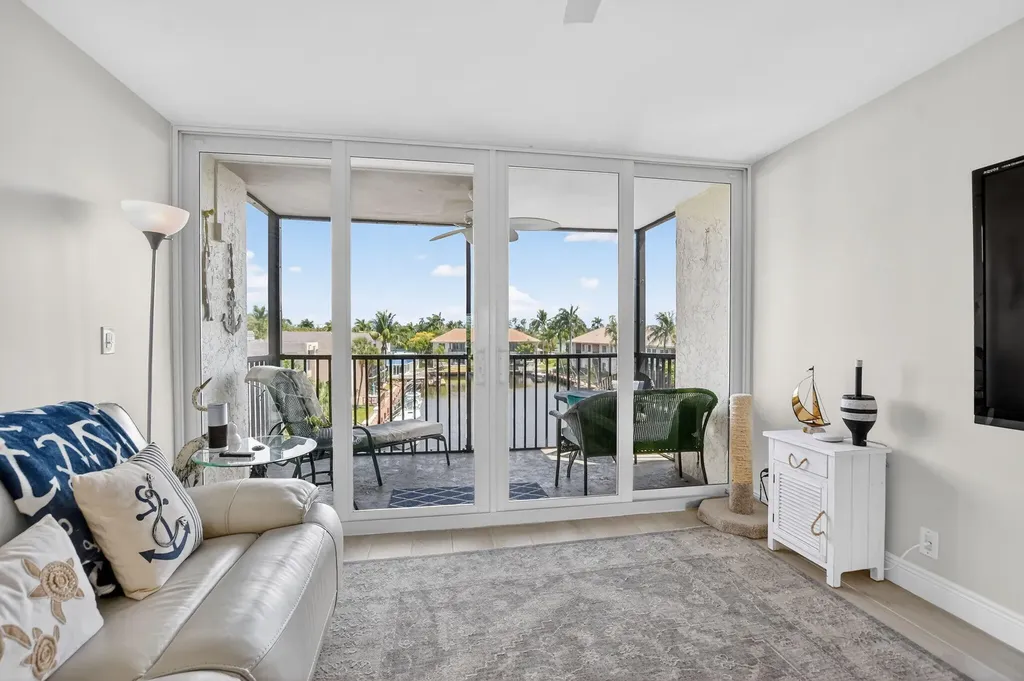 6 Royal Palm Way Boca Raton FL 33432