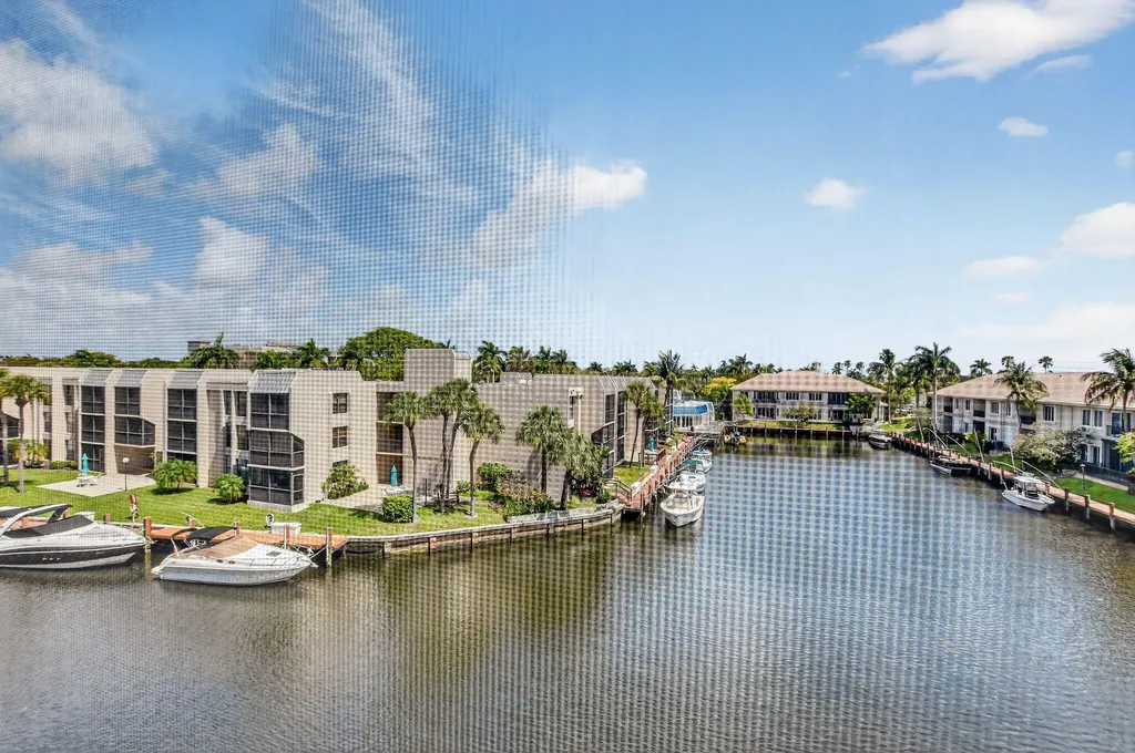 6 Royal Palm Way Boca Raton FL 33432