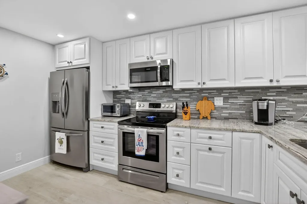 6 Royal Palm Way Boca Raton FL 33432