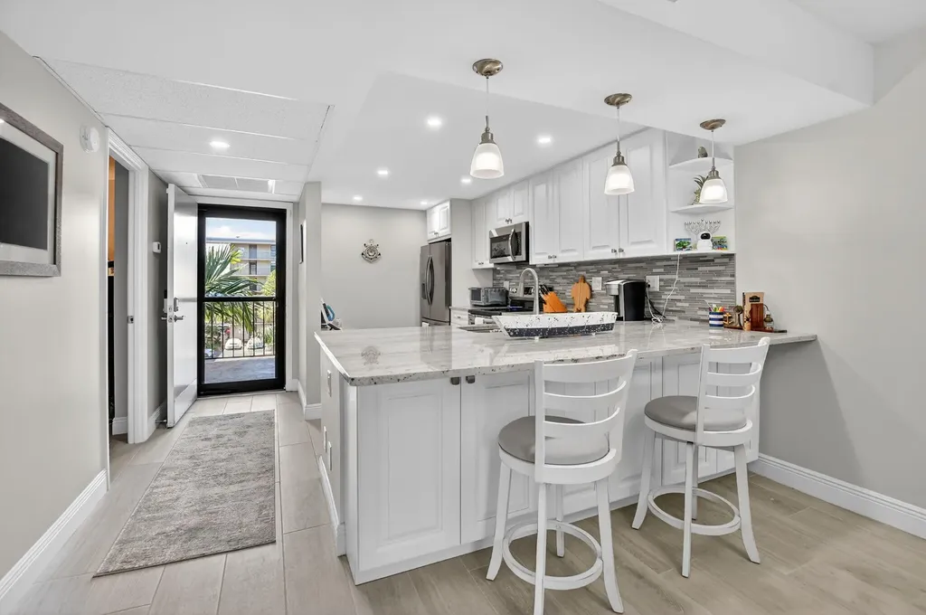 6 Royal Palm Way Boca Raton FL 33432