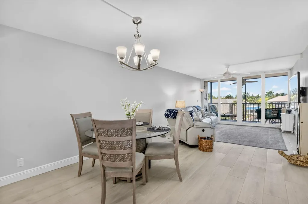 6 Royal Palm Way Boca Raton FL 33432