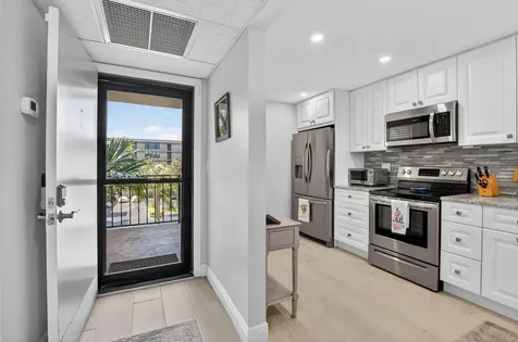 6 Royal Palm Way Boca Raton FL 33432