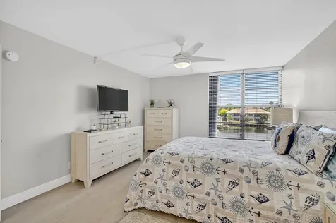 6 Royal Palm Way Boca Raton FL 33432