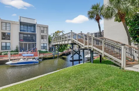 6 Royal Palm Way Boca Raton FL 33432