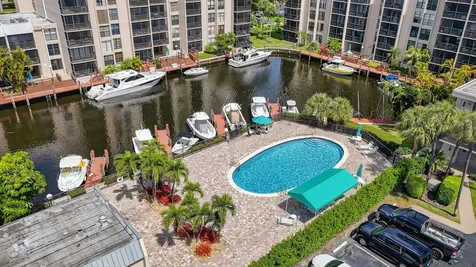 6 Royal Palm Way Boca Raton FL 33432