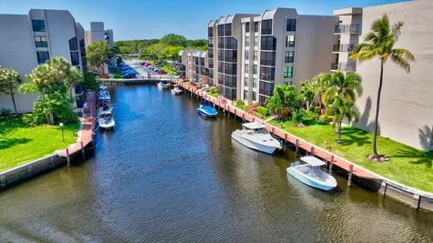 6 Royal Palm Way Boca Raton FL 33432