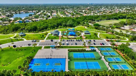 6 Royal Palm Way Boca Raton FL 33432