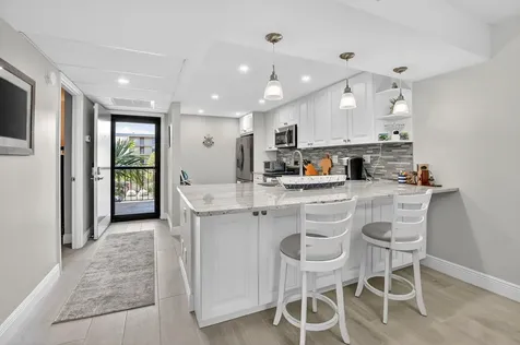 6 Royal Palm Way Boca Raton FL 33432
