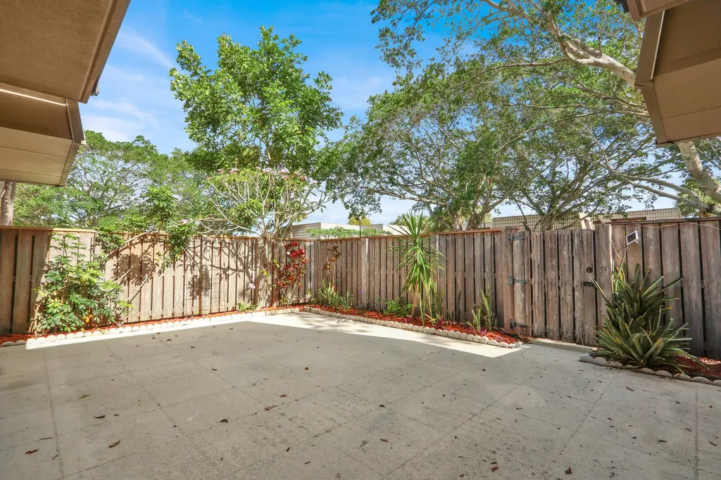 6605 66th Way West Palm Beach FL 33409