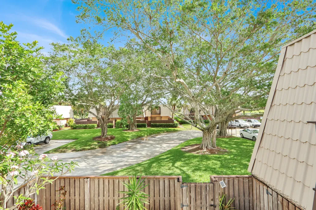 6605 66th Way West Palm Beach FL 33409