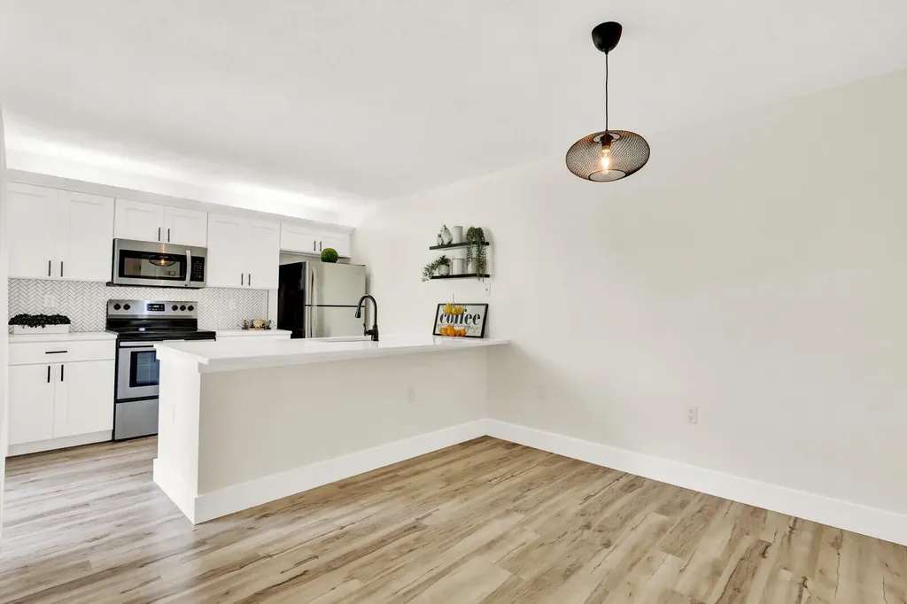 6605 66th Way West Palm Beach FL 33409