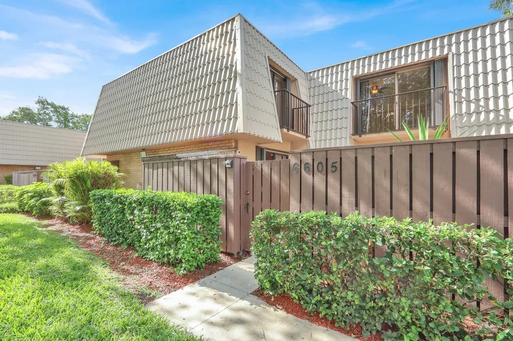 6605 66th Way West Palm Beach FL 33409