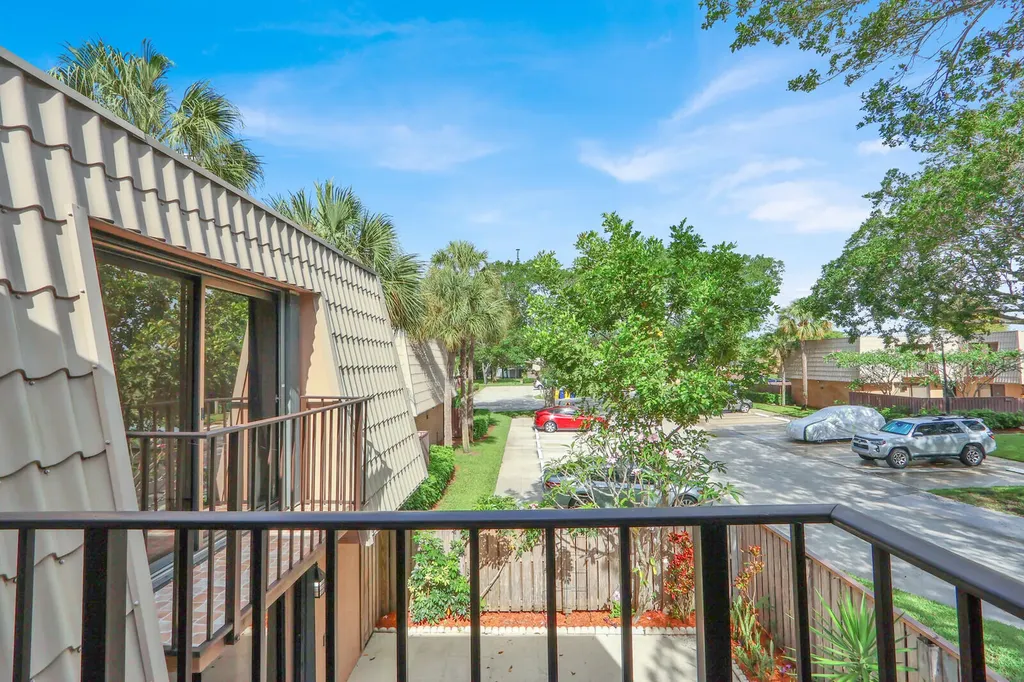 6605 66th Way West Palm Beach FL 33409