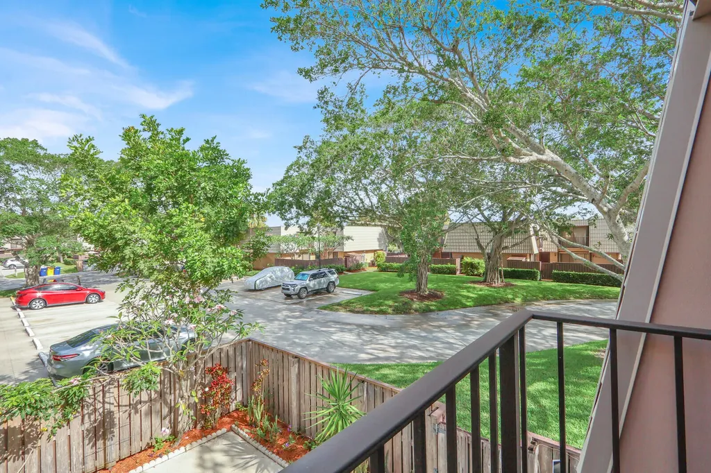 6605 66th Way West Palm Beach FL 33409