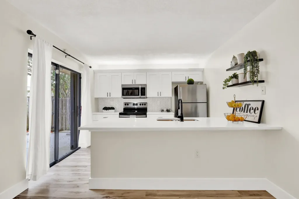 6605 66th Way West Palm Beach FL 33409
