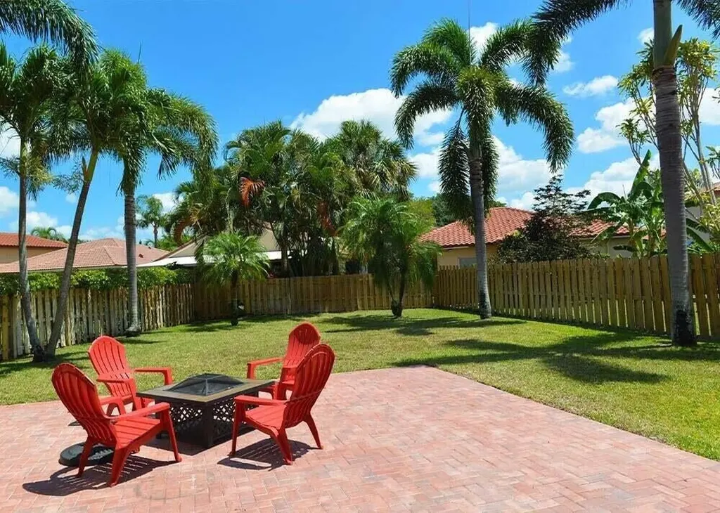 6125 NW 40th Street Coral Springs FL 33067