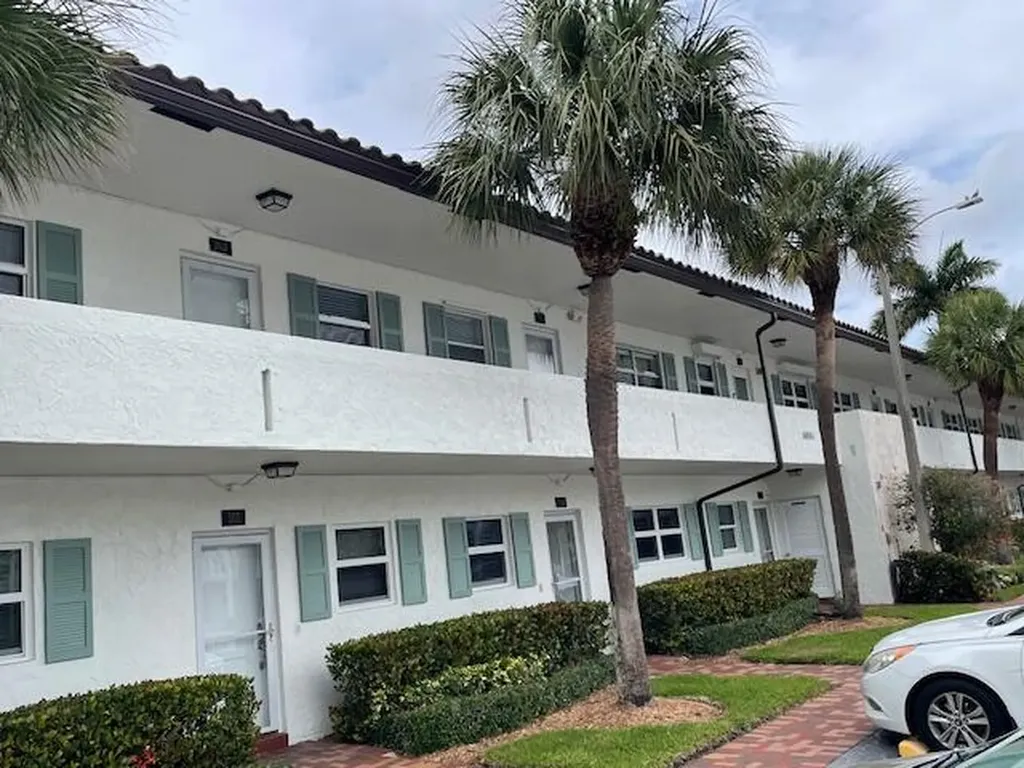 3605 NE 32nd Avenue Fort Lauderdale FL 33308