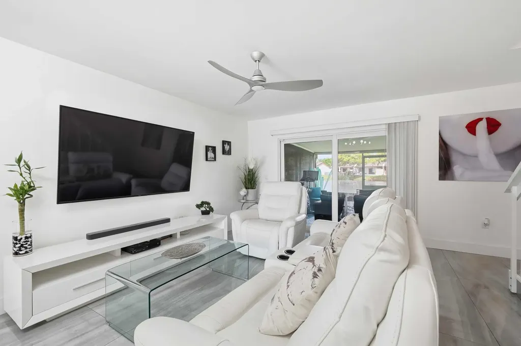 10875 NW 29th Manor Sunrise FL 33322