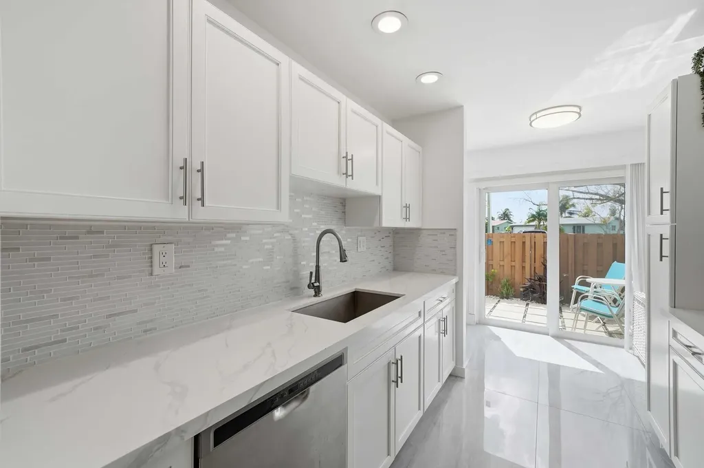 10875 NW 29th Manor Sunrise FL 33322