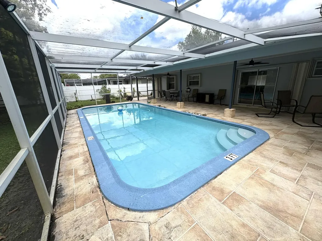 1401 NW 75th Terrace Plantation FL 33313