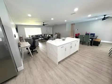 1401 NW 75th Terrace Plantation FL 33313