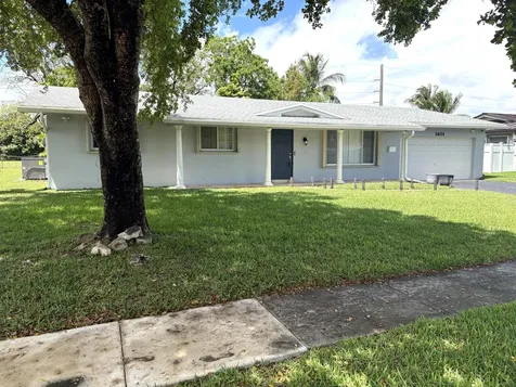1401 NW 75th Terrace Plantation FL 33313