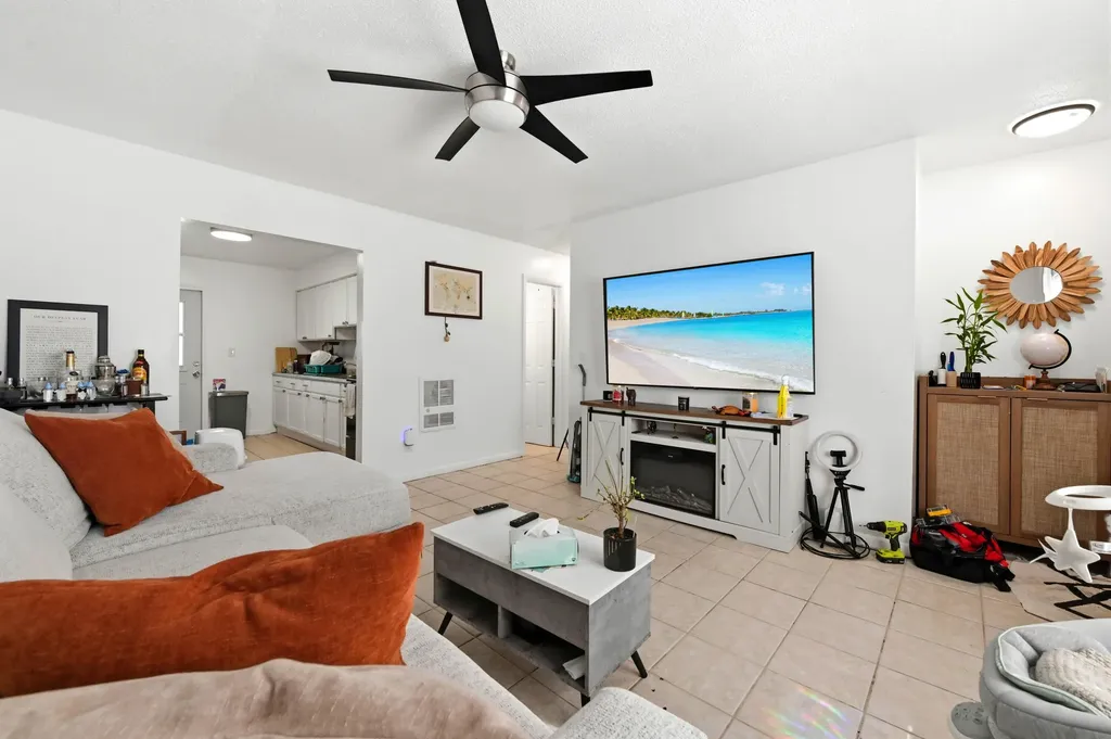9350 Sun Court West Palm Beach FL 33403