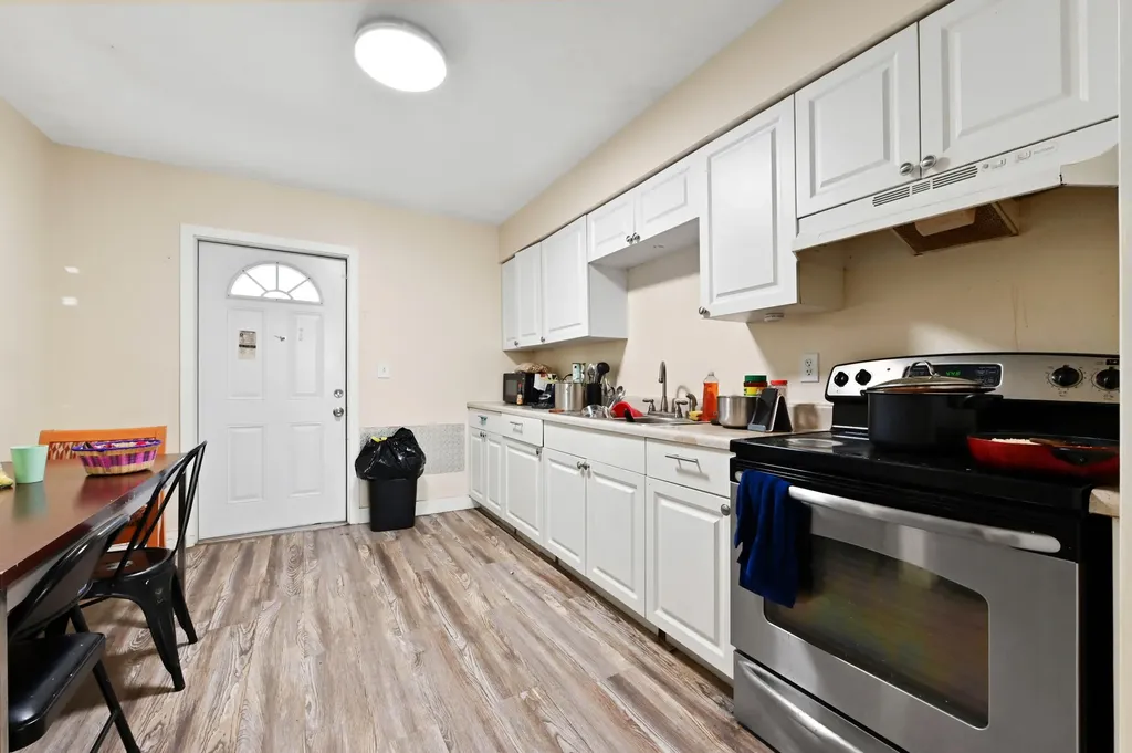 9350 Sun Court West Palm Beach FL 33403