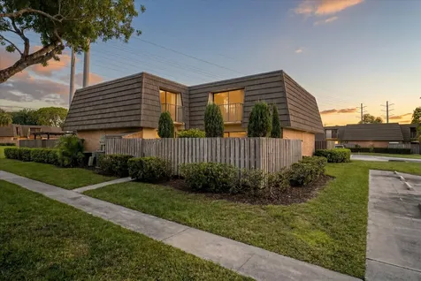1617 16th Way West Palm Beach FL 33407
