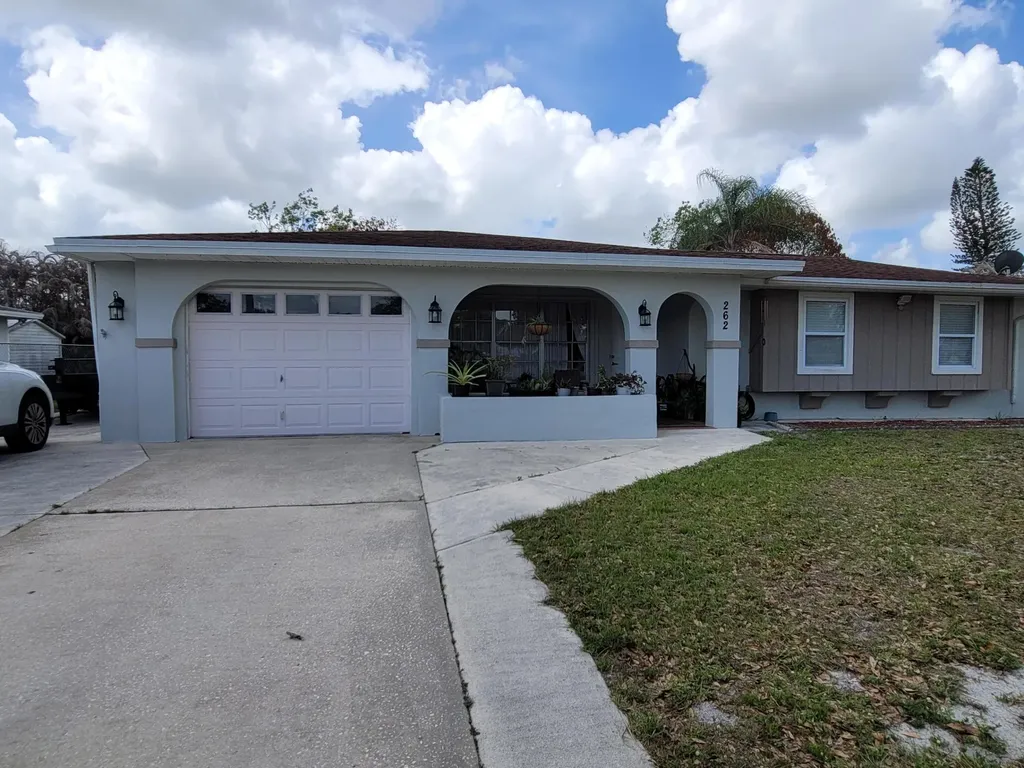 262 NE Floresta Drive Port St Lucie FL 34983