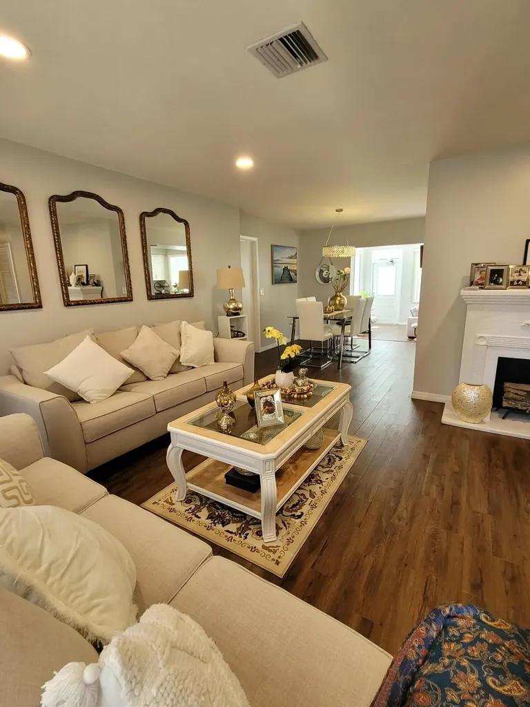 262 NE Floresta Drive Port St Lucie FL 34983