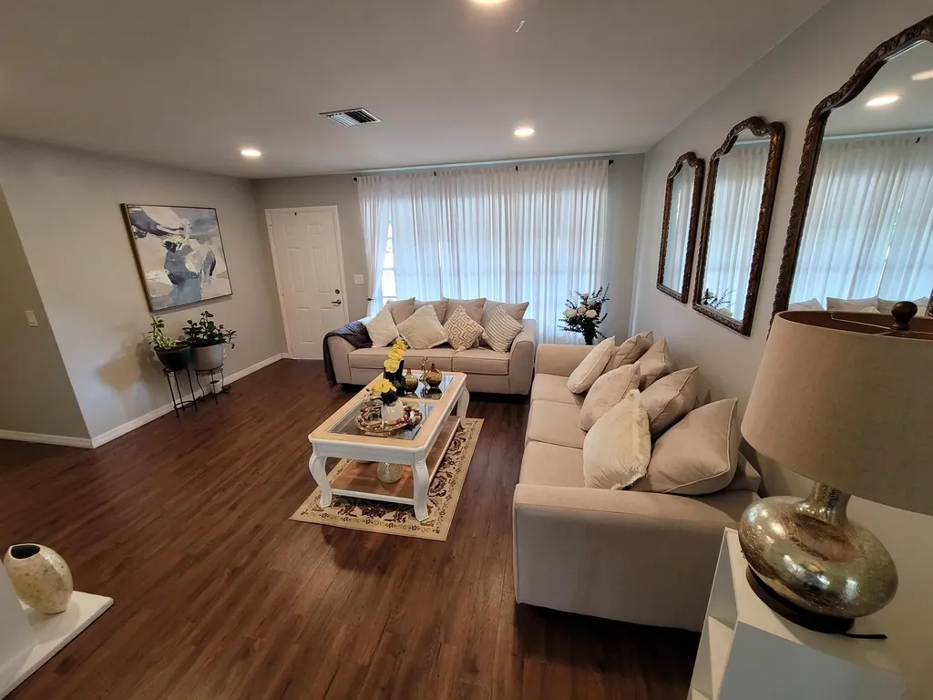 262 NE Floresta Drive Port St Lucie FL 34983
