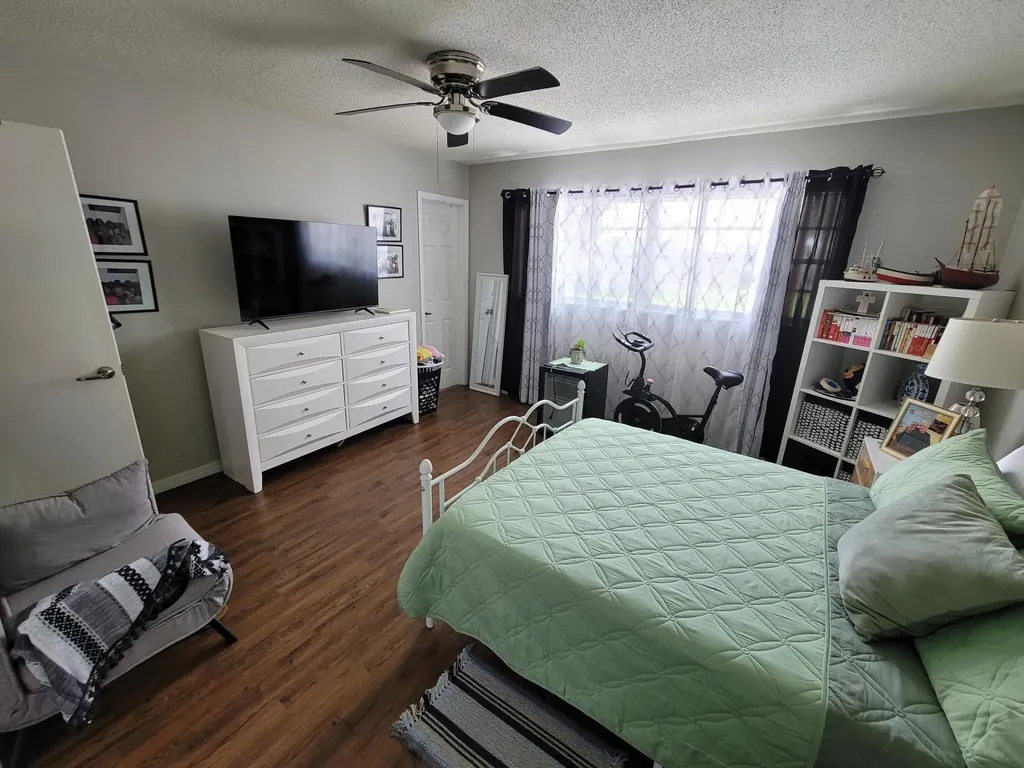 262 NE Floresta Drive Port St Lucie FL 34983