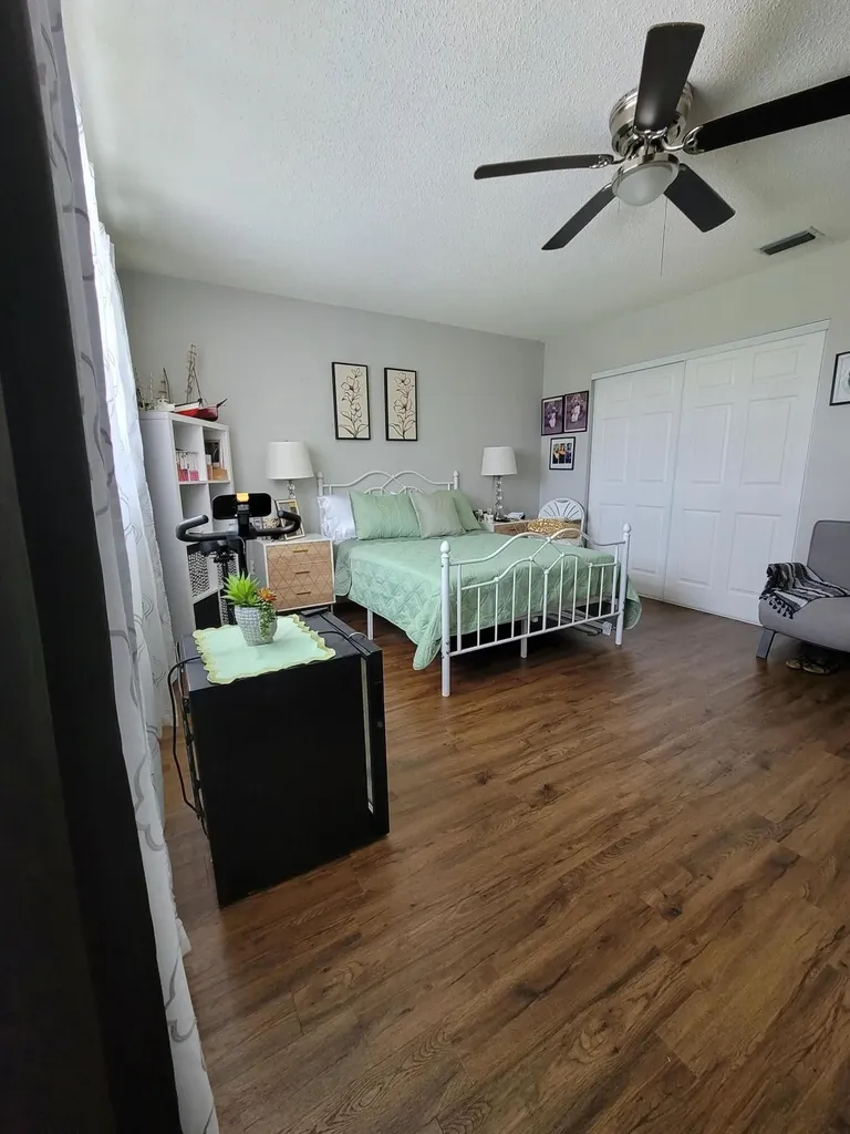 262 NE Floresta Drive Port St Lucie FL 34983