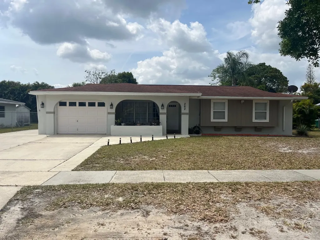 262 NE Floresta Drive Port St Lucie FL 34983