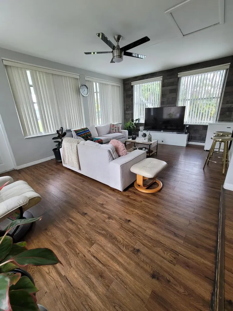 262 NE Floresta Drive Port St Lucie FL 34983