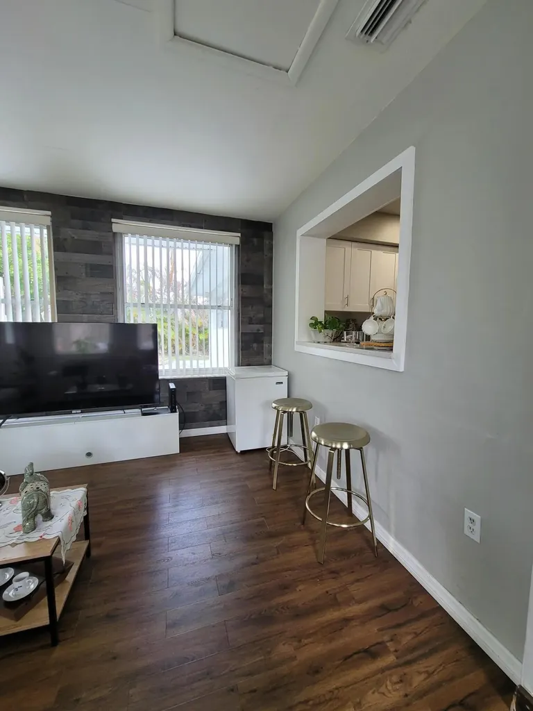 262 NE Floresta Drive Port St Lucie FL 34983