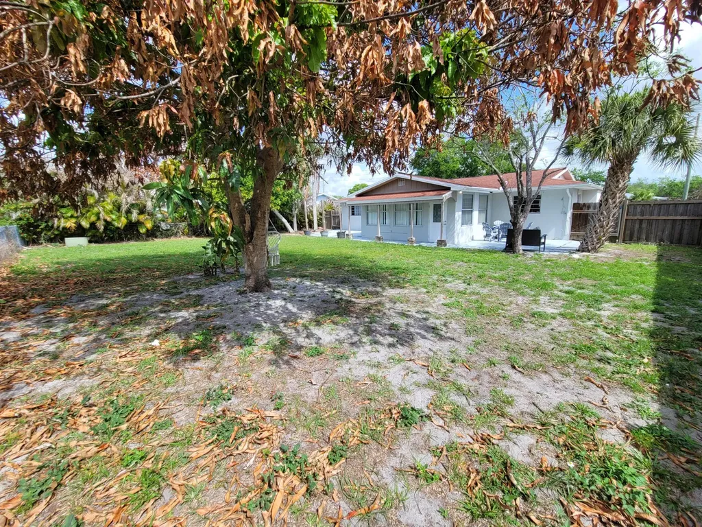 262 NE Floresta Drive Port St Lucie FL 34983