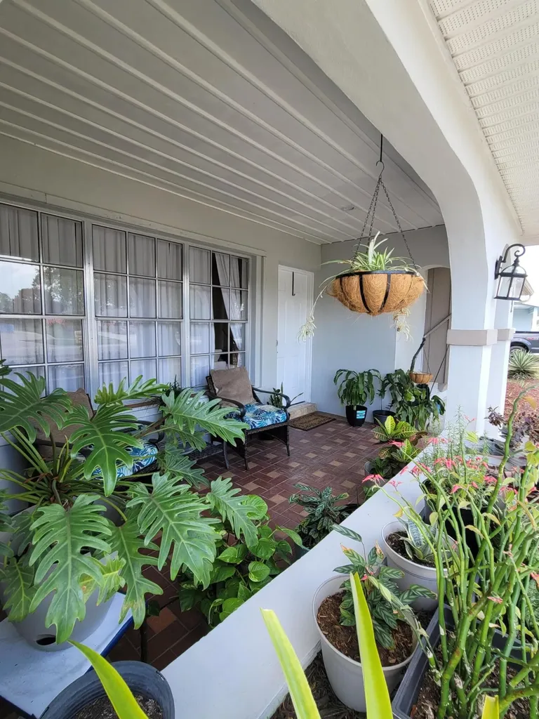 262 NE Floresta Drive Port St Lucie FL 34983
