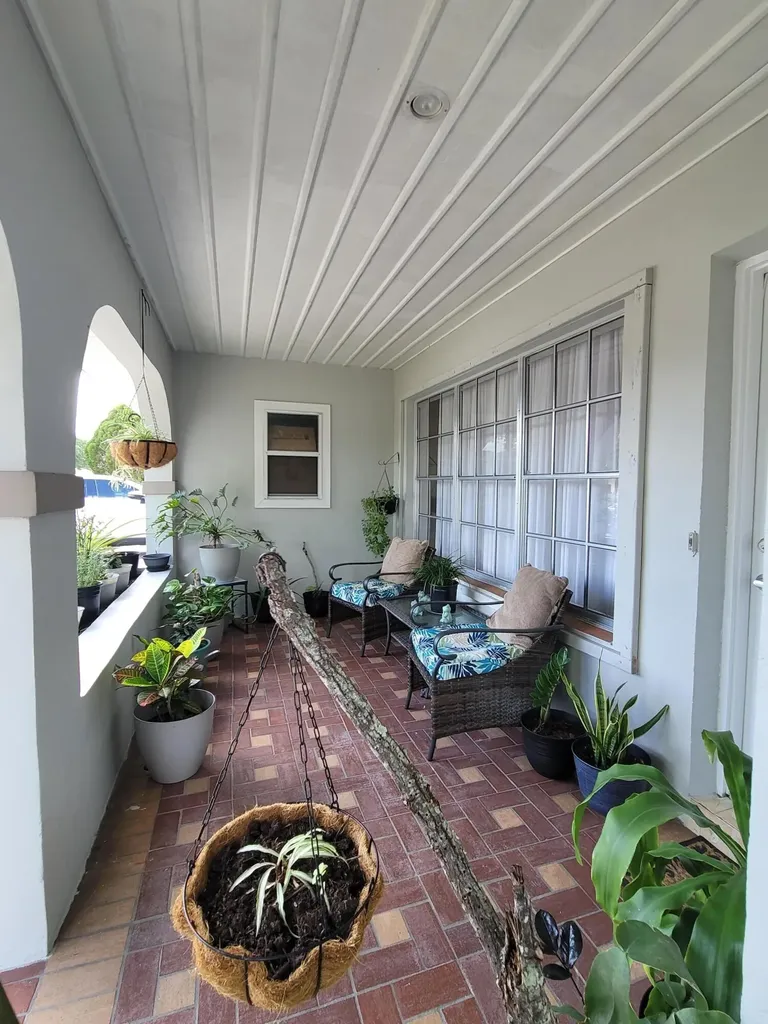 262 NE Floresta Drive Port St Lucie FL 34983