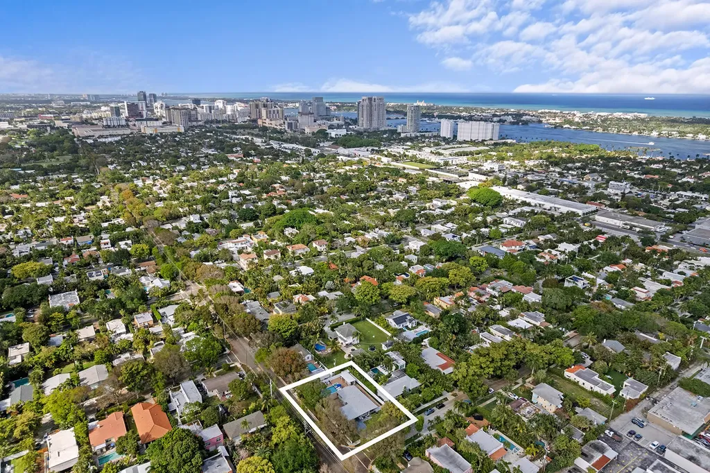 747 Avon Road West Palm Beach FL 33401