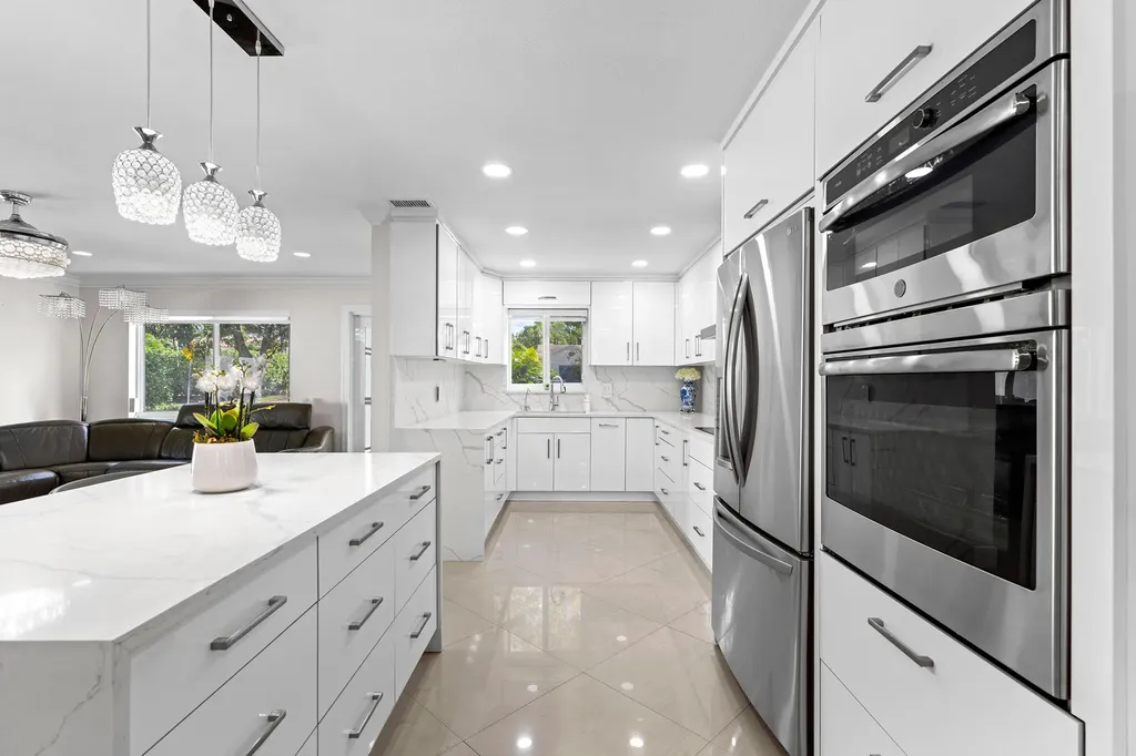 747 Avon Road West Palm Beach FL 33401