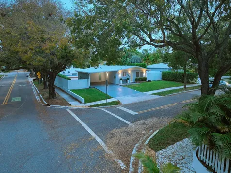 747 Avon Road West Palm Beach FL 33401