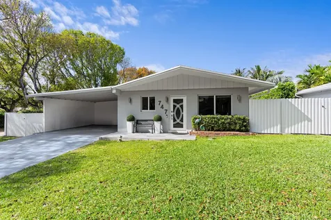 747 Avon Road West Palm Beach FL 33401