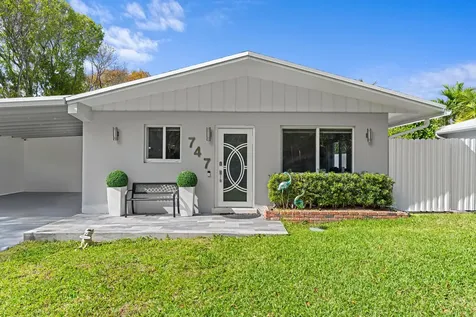 747 Avon Road West Palm Beach FL 33401