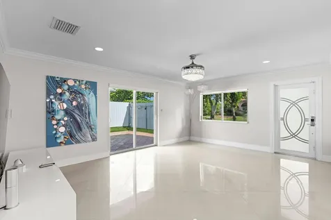 747 Avon Road West Palm Beach FL 33401