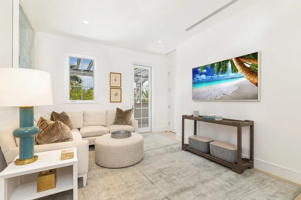 5 Via Flagler Palm Beach FL 33480