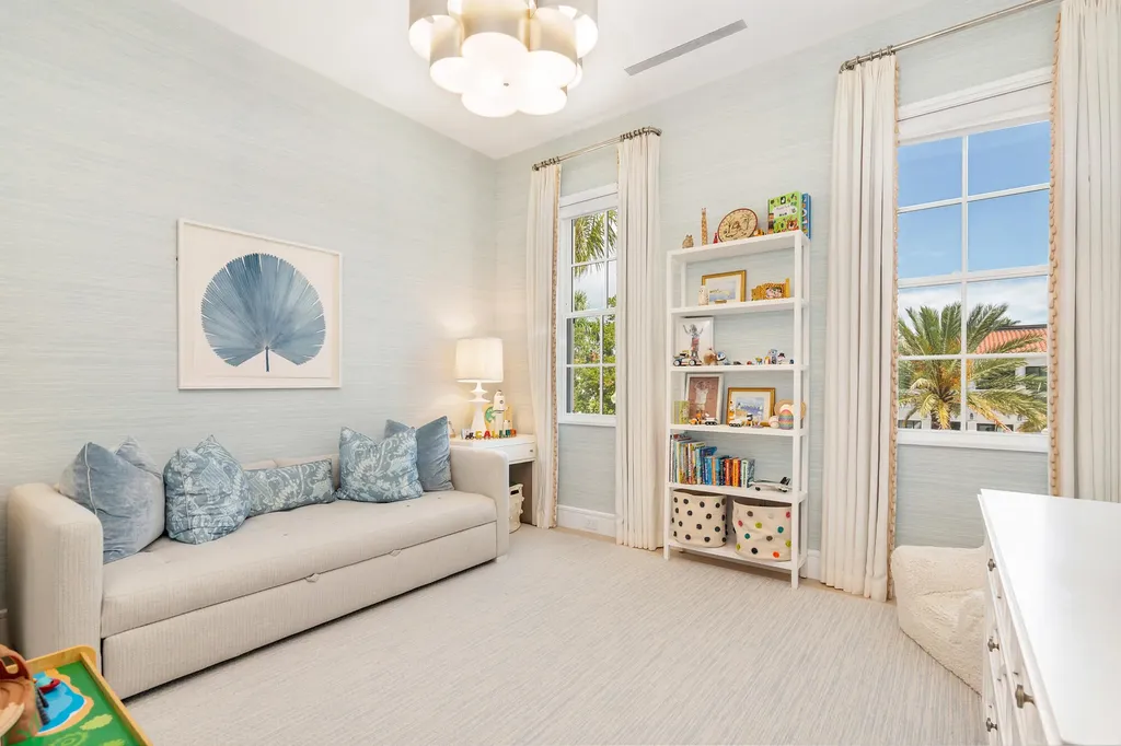 5 Via Flagler Palm Beach FL 33480